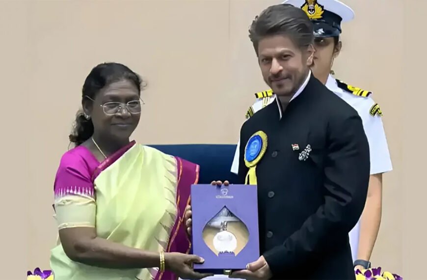 ৩৩ বছরের ক্যারিয়ারে প্রথম জাতীয় পুরস্কার পেলেন শাহরুখ খান