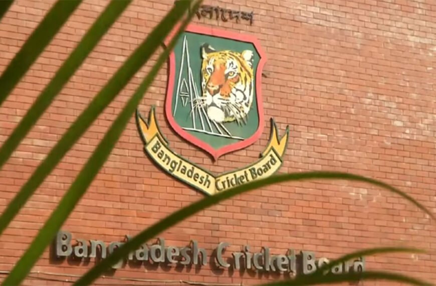 পাল্টাপাল্টি অভিযোগ, নাটকীয়তা-বর্জনের পর বিসিবি নির্বাচনের ভোটগ্রহণ চলছে