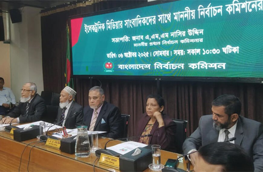 আয়নার মতো স্বচ্ছ ভোট করতে চাই : সিইসি