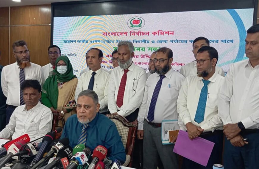 নির্বাচনে যত চ্যালেঞ্জই আসুক, হাসিমুখে সামাল দেব : সিইসি