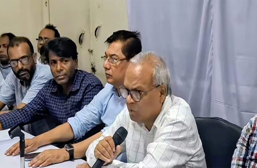 গণতন্ত্রের অভিযাত্রায় সংকট সৃষ্টি হলে ‘কালো ঘোড়ার অনুপ্রবেশ’ হতে পারে : রিজভী