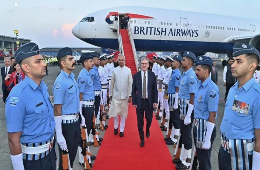 প্রথম ভারত সফরে স্টারমার, উষ্ণ অভ্যর্থনায় মোদি