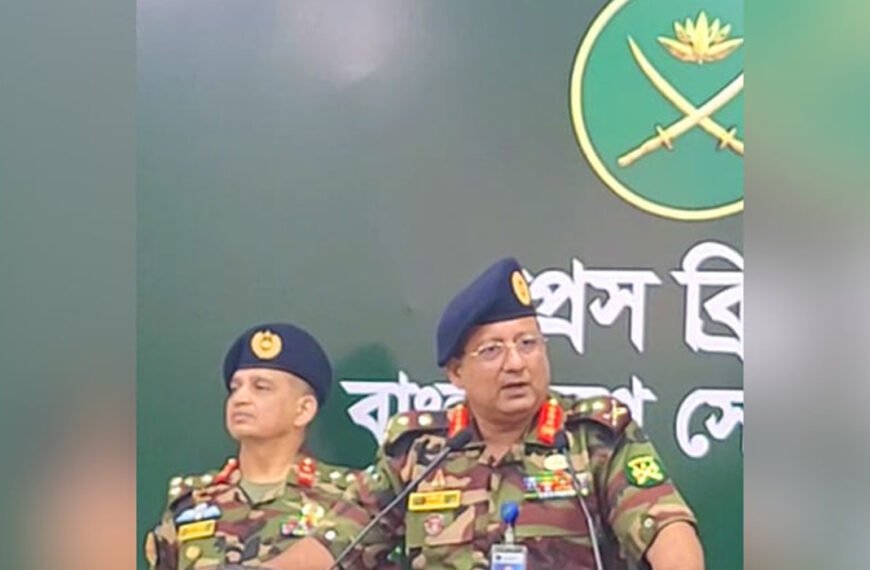 সেনাবাহিনীকে প্রশ্নবিদ্ধ করার মিথ্যা প্রচারণা বন্ধে সতর্ক করলেন জিওসি আর্টডক লেফটেন্যান্ট জেনারেল মাইনুর রহমান