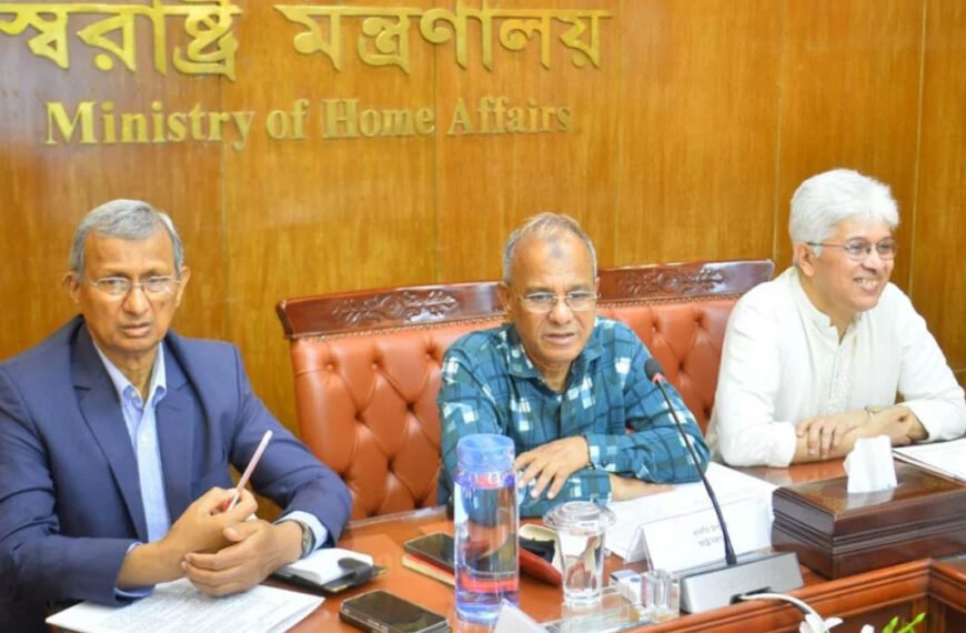 হাসিনার মৃত্যুদণ্ডের রায় ঘিরে দেশে কোনো অস্থিরতা নেই: স্বরাষ্ট্র উপদেষ্টা