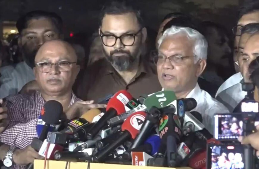 এভারকেয়ারেই খালেদা জিয়ার চিকিৎসা অব্যাহত, বিদেশ নেওয়া নির্ভর করবে মেডিকেল বোর্ডের সিদ্ধান্তে