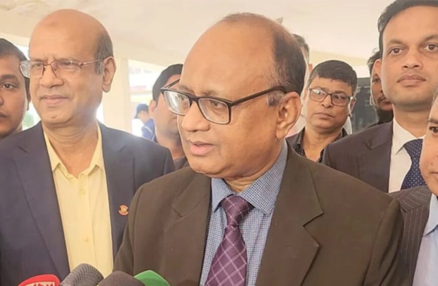 নির্বাচনী হলফনামায় দেশি–বিদেশি সম্পদ বাধ্যতামূলক: দুদক চেয়ারম্যান