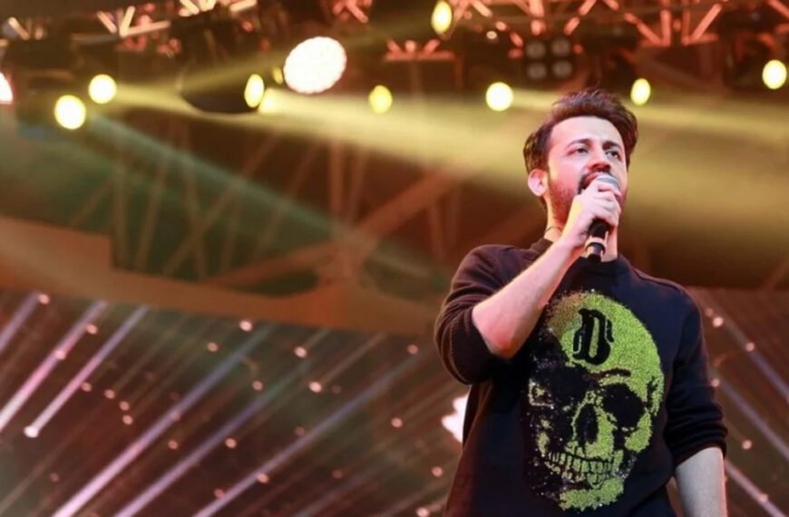 সংগীতশিল্পী আতিফ আসলাম আবারও ঢাকায় আসছেন