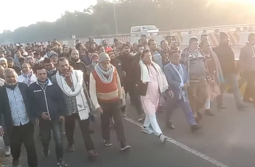 হাসিনার ফাঁসির রায় শিবচরে বিএনপি নেতাকর্মীদের আনন্দ মিছিল