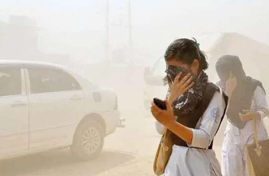 বায়ুদূষণে বিশ্বের তালিকায় চতুর্থ স্থানে ঢাকা