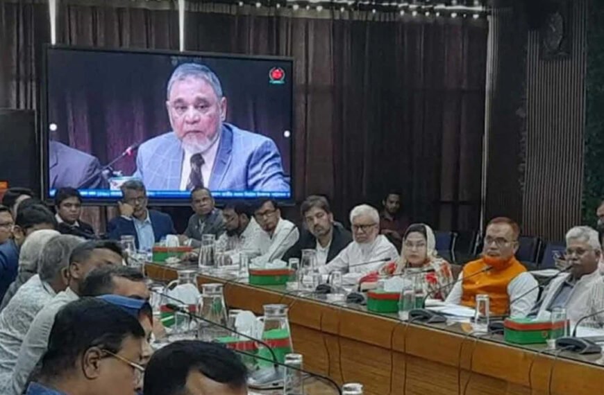 সুষ্ঠু নির্বাচন নিশ্চিত করতে পর্যবেক্ষকদের সক্রিয় ভূমিকার আহ্বান সিইসির