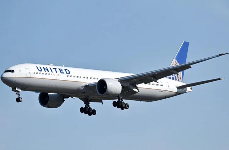 ইঞ্জিন বিকল মাঝ আকাশ থেকে ফিরল টোকিওগামী মার্কিন বিমান