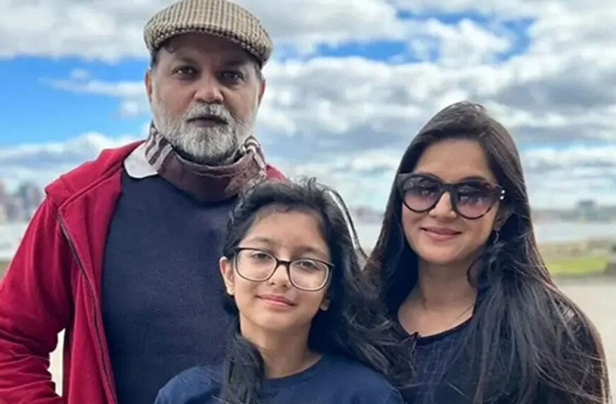 বিচ্ছেদ গুঞ্জনের মাঝেই এক ফ্রেমে সৃজিত–মিথিলা–আইরা