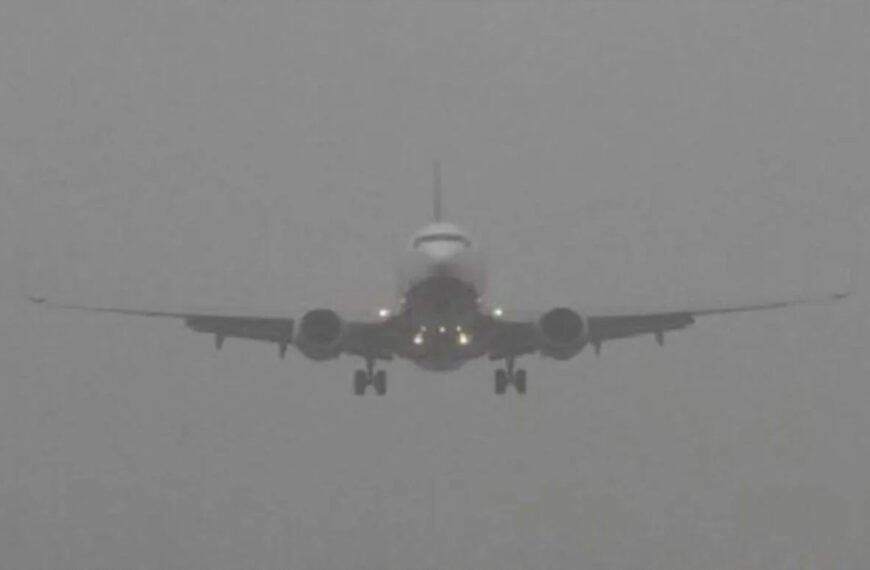 ঘন কুয়াশা, ঢাকায় নামতে পারেনি ফ্লাইট