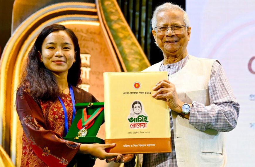 রোকেয়া পদক পেয়ে উচ্ছ্বসিত ফুটবলার ঋতুপর্ণা