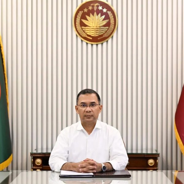 অভিনন্দন সংবলিত বিলবোর্ড দ্রুত অপসারণের নির্দেশ প্রধানমন্ত্রীর