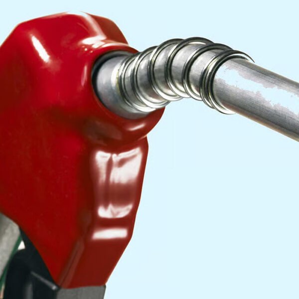 দেশে পর্যাপ্ত পেট্রোল-ডিজেল মজুত, আগামী মাসেও সংকট হবে না: জ্বালানি বিভাগ