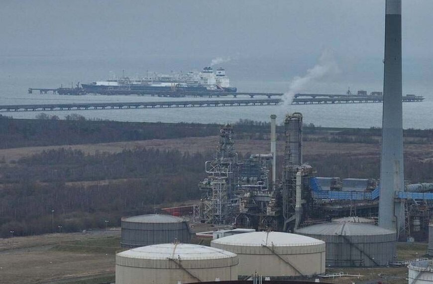 ইউরোপে গ্যাসের দাম ছাড়াল ৭০০ ডলার