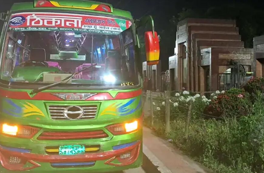 ক্ষতিপূরণের পর জাবি শিক্ষার্থীকে ফেলে দেওয়ার ঘটনায় আটক ৬ বাস ছেড়ে দেওয়া হলো