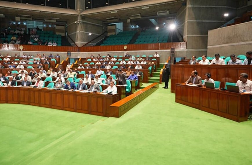 জনগণের প্রকৃত উন্নয়নে কাজ করছে বর্তমান সরকার
