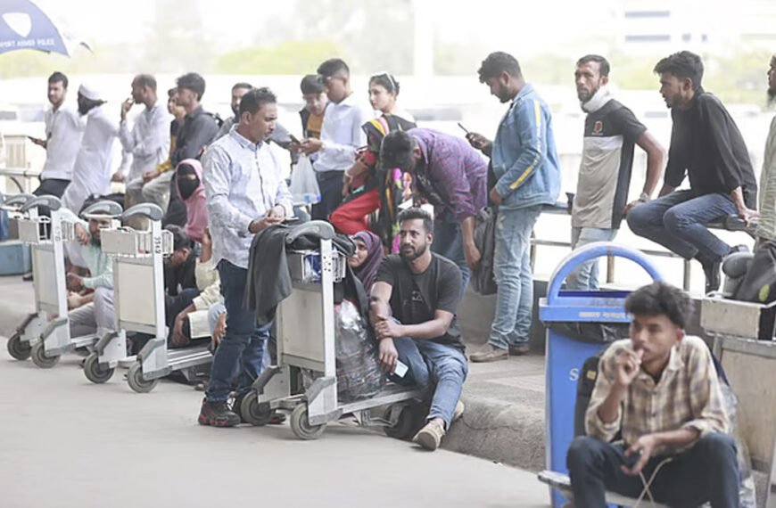 ঢাকা, চট্টগ্রাম বিমানবন্দরে ৫৪ ফ্লাইট বাতিল