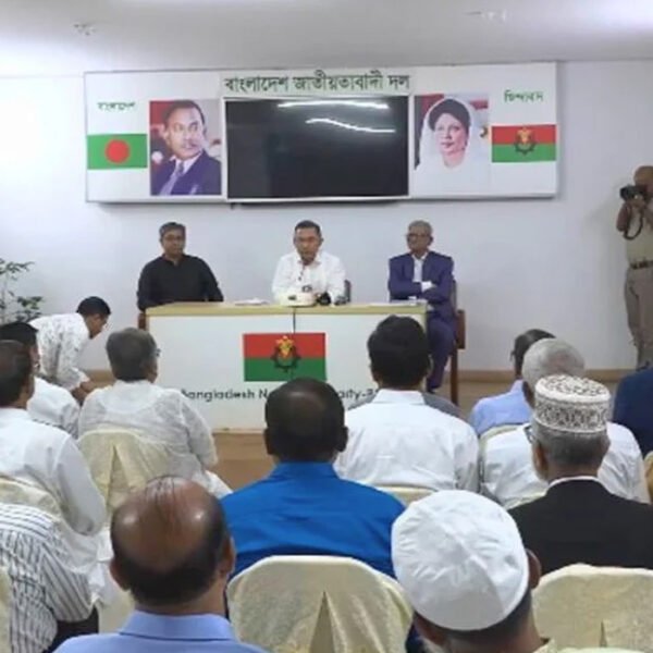 নবনিযুক্ত জেলা পরিষদ প্রশাসকদের সঙ্গে প্রধানমন্ত্রীর বৈঠক