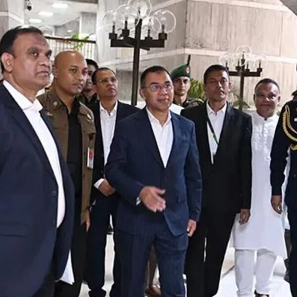 সংসদ ভবনে পৌঁছেছেন প্রধানমন্ত্রী