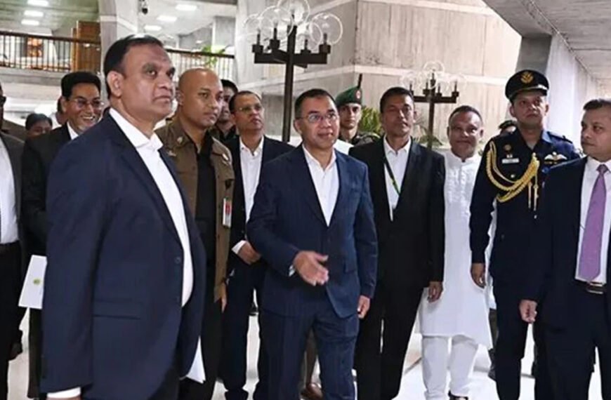 সংসদ ভবনে পৌঁছেছেন প্রধানমন্ত্রী