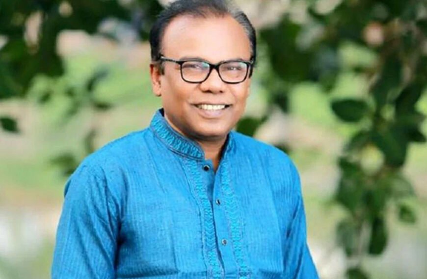 হাসপাতাল থেকে বাসায় ফজলুর রহমান বাবু