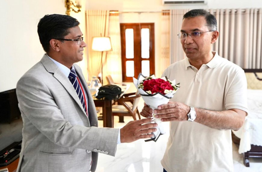 প্রধানমন্ত্রী বগুড়ায় পৌঁছেছেন 