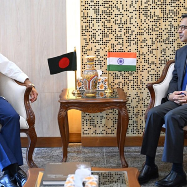 প্রধানমন্ত্রীর সঙ্গে ভারতীয় হাইকমিশনারের সৌজন্য সাক্ষাৎ