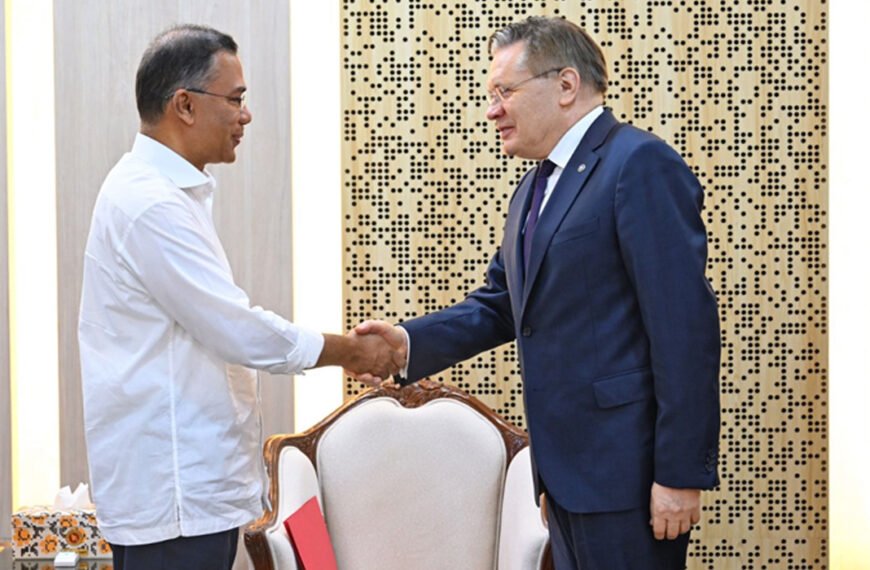 প্রধানমন্ত্রীর সঙ্গে রোসাটমের ডিজির সৌজন্য সাক্ষাৎ