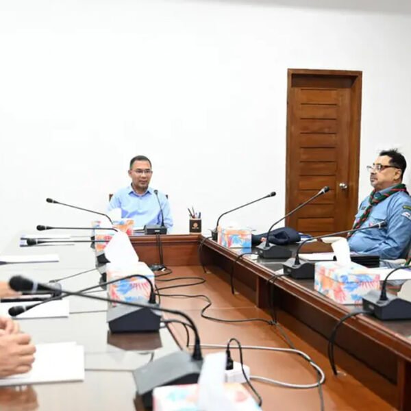 প্রধানমন্ত্রীর সঙ্গে স্কাউট সদস্যদের সাক্ষাৎ