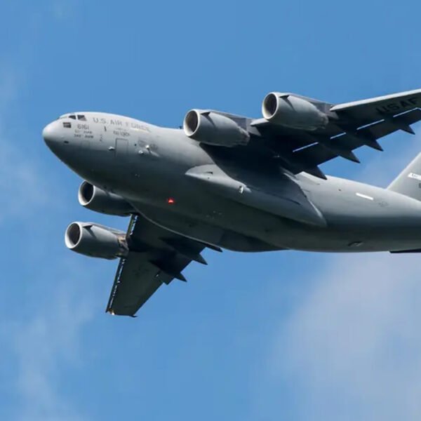 যুদ্ধবিমানের ক্রুকে উদ্ধারে যাওয়া যুক্তরাষ্ট্রের দুই বিমান ধ্বংস