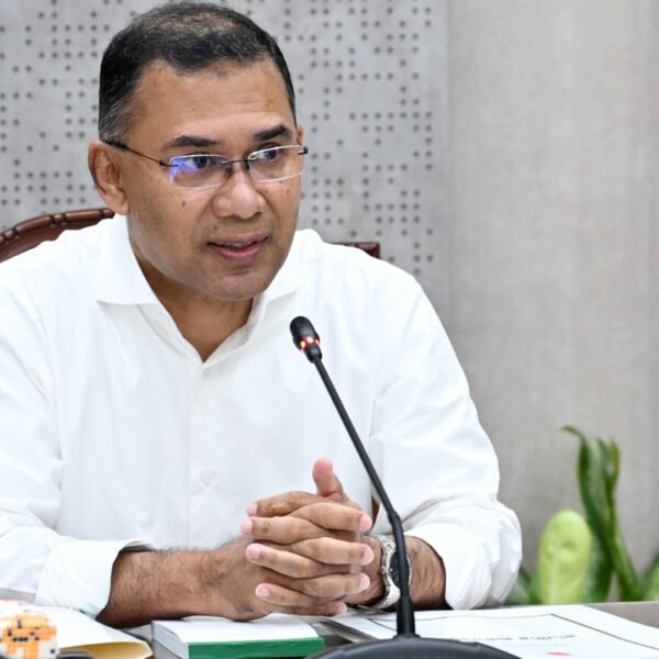 স্কুল চলাকালীন যানজট নিরসনে শিক্ষামন্ত্রীকে বিকল্প খুঁজতে বললেন প্রধানমন্ত্রী