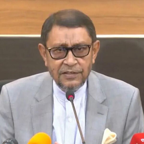 হামের রোগীদের দায়িত্বরত ডাক্তার ও নার্সদের ঈদের ছুটি বাতিল : স্বাস্থ্যমন্ত্রী