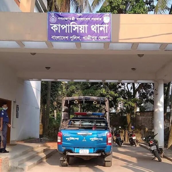 গাজীপুরে প্রবাসীর স্ত্রী-সন্তানসহ ৫ জনকে গলা কেটে হত্যা