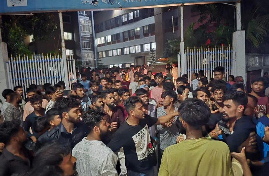 মামলা নিতে ১০ হাজার টাকা দাবি, লাশ নিয়ে&hellip;