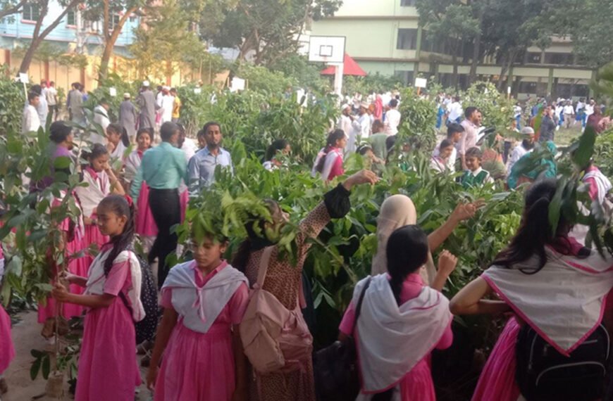 একটি শিশু, একটি বৃক্ষ: কোটি গাছ লাগিয়ে সবুজ&hellip;