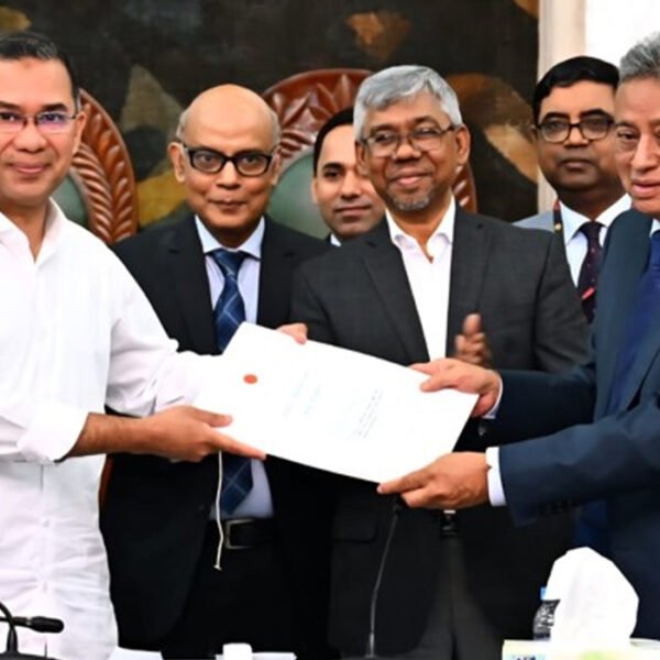 নতুন অর্থবছরের জন্য ৯ লাখ ৩৮ হাজার কোটি টাকার বাজেট মন্ত্রিসভায় অনুমোদন