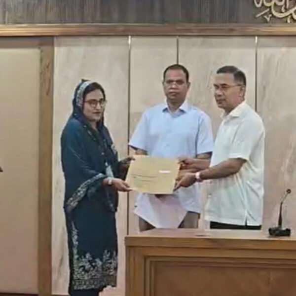 গুম-খুন ও শহীদ পরিবারের সদস্যদের নিয়োগপত্র দিলেন প্রধানমন্ত্রী