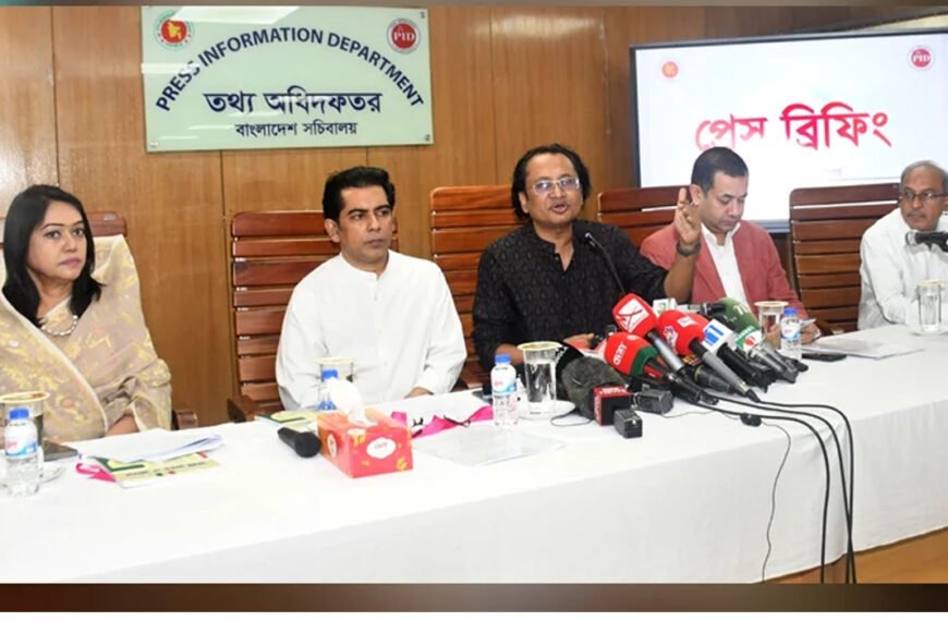 দেশে সারের সংকট নেই, পর্যাপ্ত মজুত আছে: তথ্য উপদেষ্টা