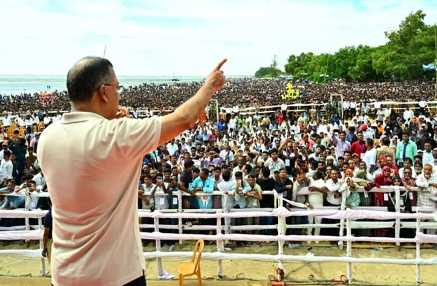 বিভ্রান্তকারীদের ব্যাপারে সতর্ক থাকুন : প্রধানমন্ত্রী