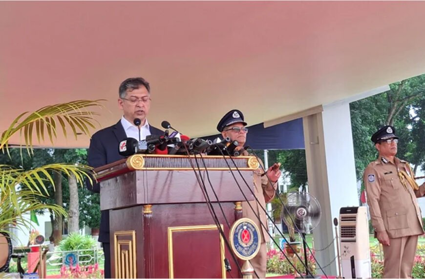 আইনের শাসন প্রতিষ্ঠায় পুলিশ সদস্যদের আন্তরিকভাবে কাজ করতে হবে: স্বরাষ্ট্রমন্ত্রী