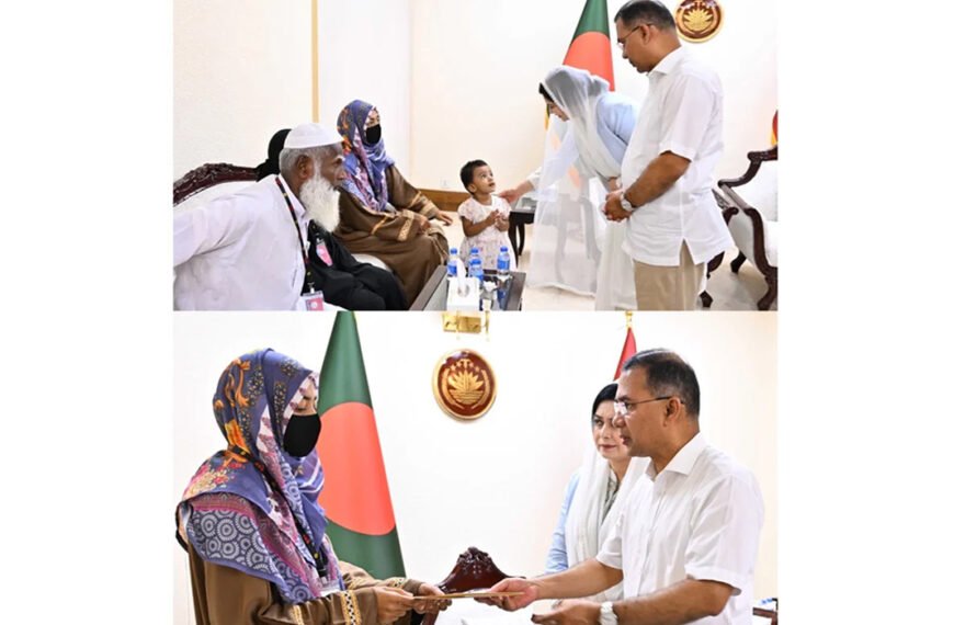 শহীদ দুই সেনা সদস্যের পরিবারকে প্রধানমন্ত্রীর আর্থিক সহায়তা