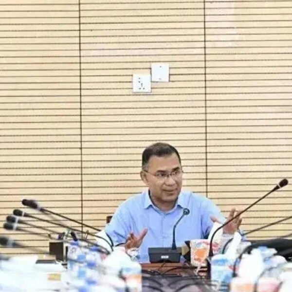 প্রধানমন্ত্রীর সভাপতিত্বে একনেক বৈঠক চলছে