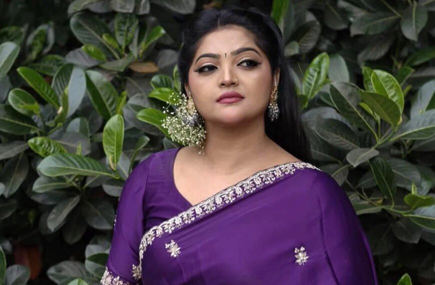 বাবা হারালেন সংগীতশিল্পী সালমা