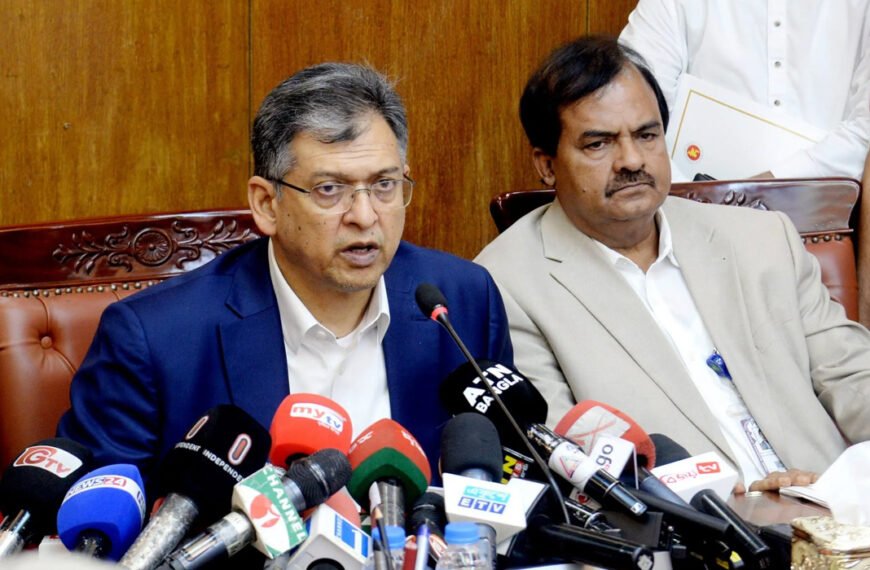 দুর্গাপূজা পালনে সকল নিরাপত্তা প্রস্তুতি সম্পন্ন : স্বরাষ্ট্রমন্ত্রী