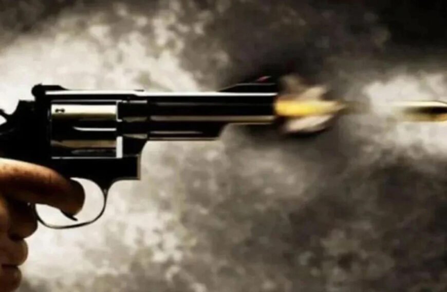 খুলনায় যুবদল নেতাকে গুলি