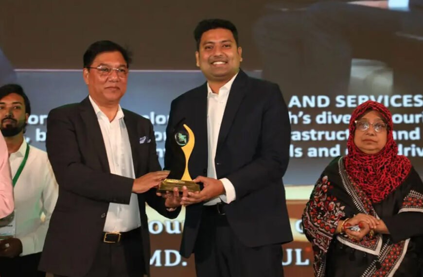 বাংলাদেশ পর্যটন পুরস্কার পেলেন সাংবাদিক নাঈম আবির
