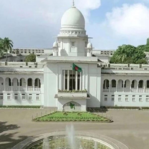 রাতে সুপ্রিম কোর্টে প্রবেশে কড়াকড়ি আরোপ